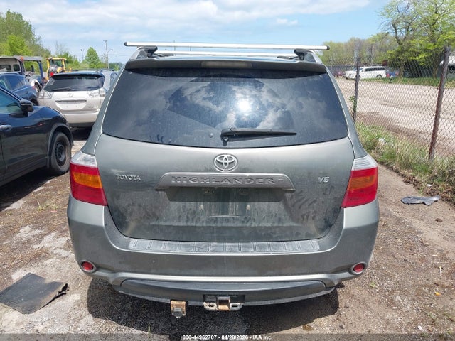 Toyota Highlander Sport