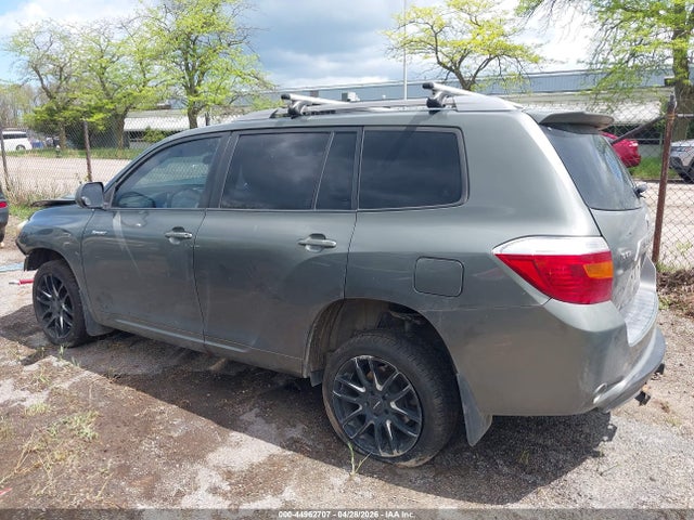 Toyota Highlander Sport