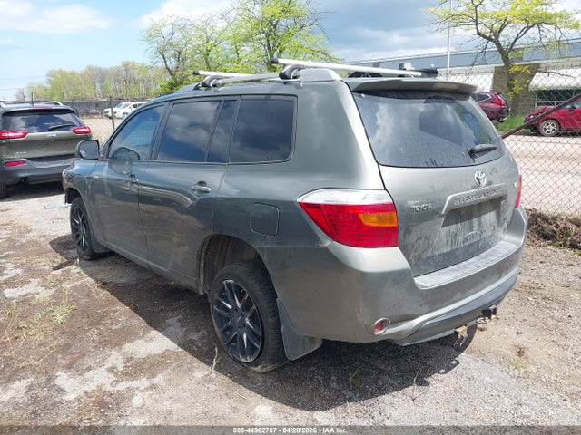 Toyota Highlander Sport