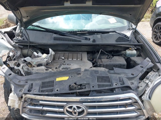 Toyota Highlander Sport