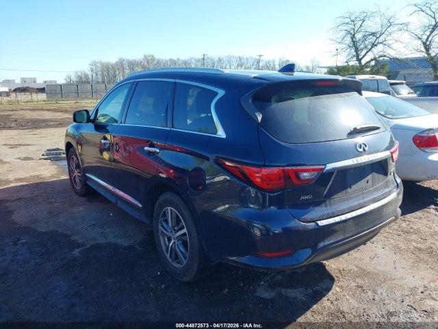 INFINITI Qx Luxe Awd