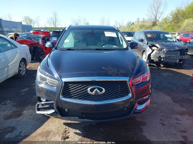 INFINITI Qx Luxe Awd