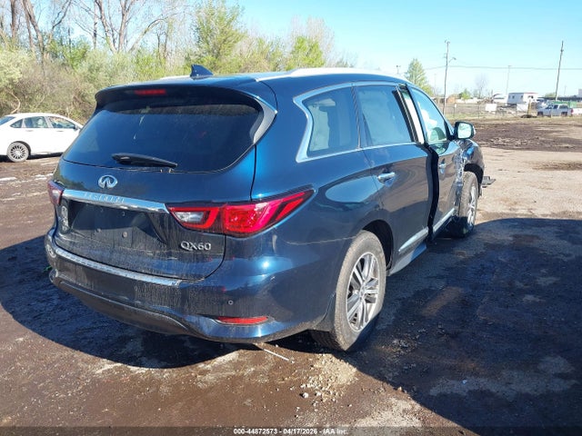 INFINITI Qx Luxe Awd