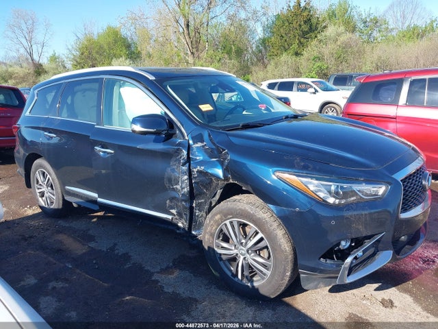 INFINITI Qx Luxe Awd