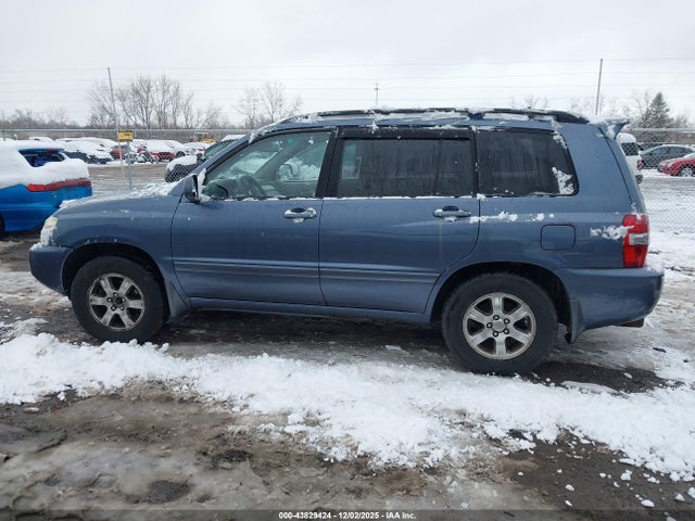 Toyota Highlander 3rd Row
