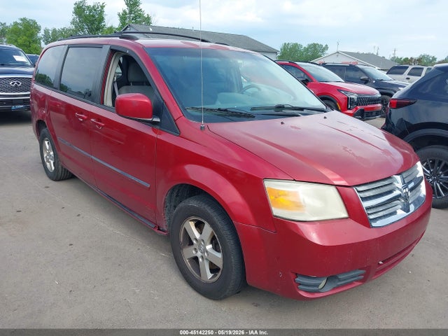 Salvage Dodge Grand Caravan Image