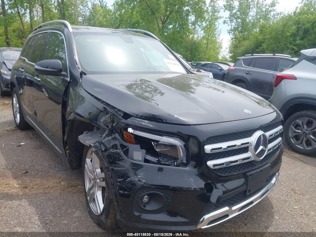 Salvage Mercedes-Benz GLB Image