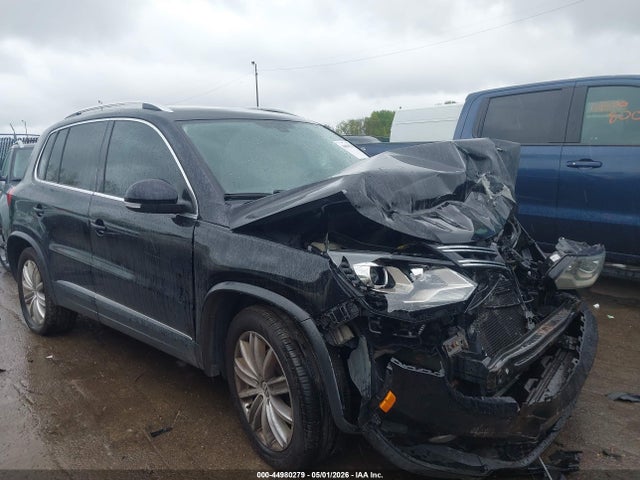 Salvage Volkswagen Tiguan Image