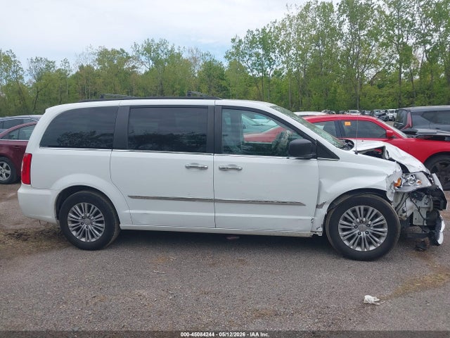 Chrysler Town & Country Touring-l Anniversary Edition