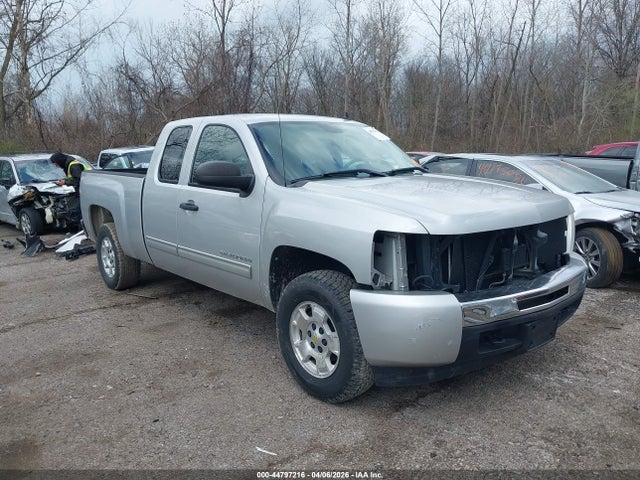 Salvage Chevrolet Silverado 1500 Image