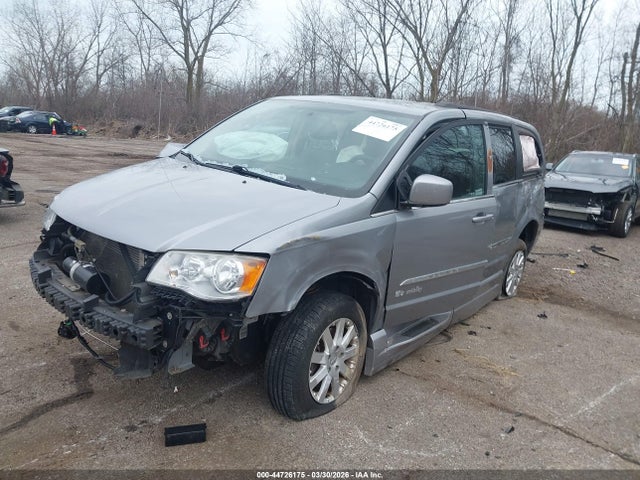 Chrysler Town & Country Touring