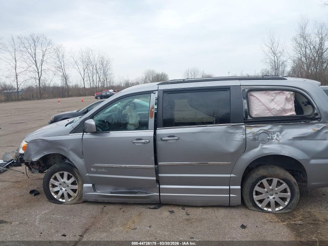 Chrysler Town & Country Touring