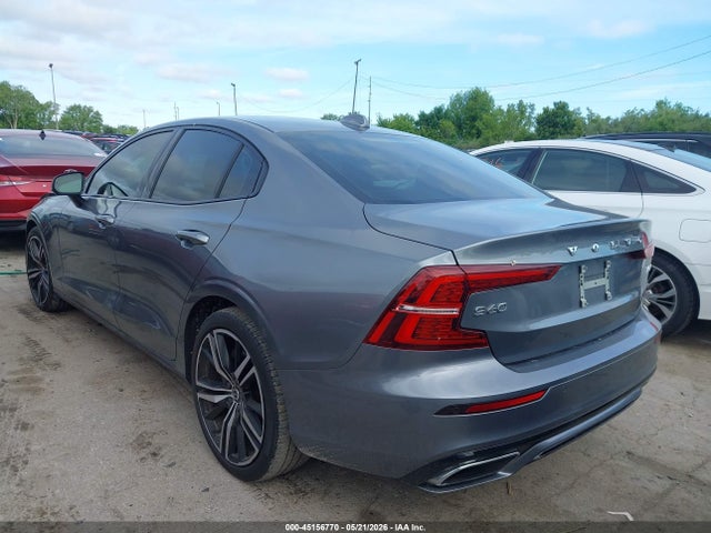 Volvo S60 T5 R-design