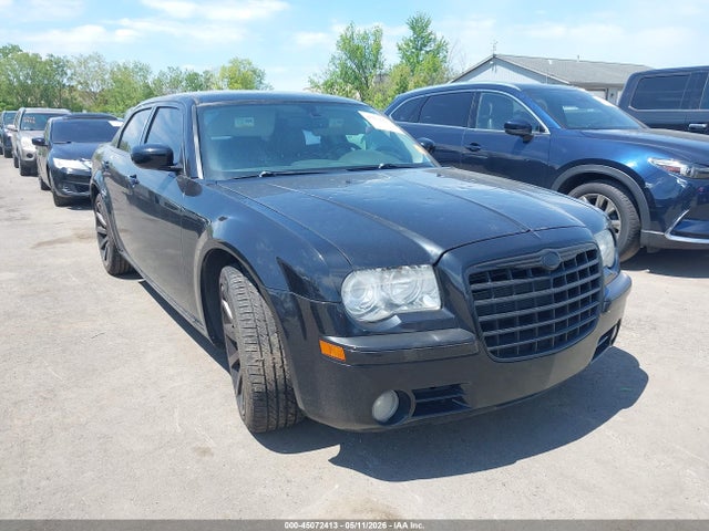 Salvage Chrysler 300c Image