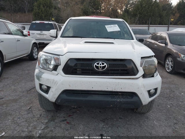 Toyota Tacoma Base V6