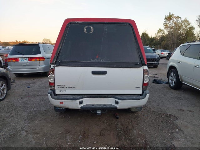 Toyota Tacoma Base V6