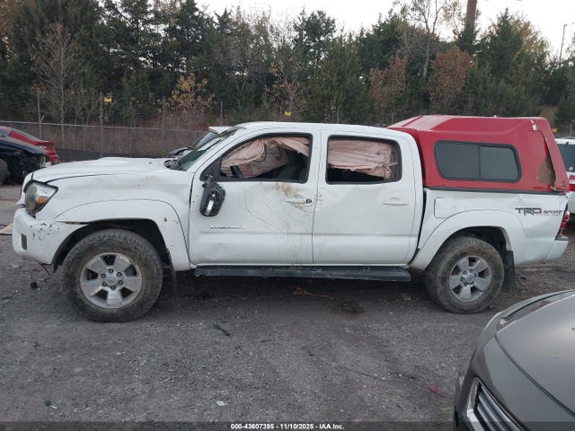 Toyota Tacoma Base V6
