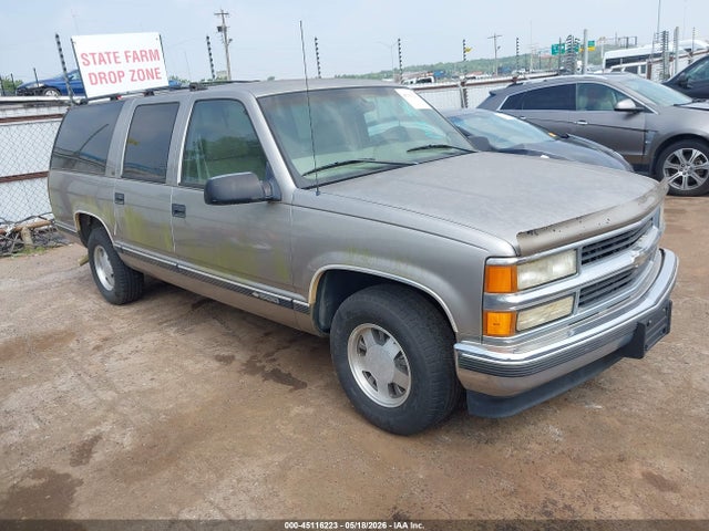 Salvage Chevrolet Suburban 1500 Image