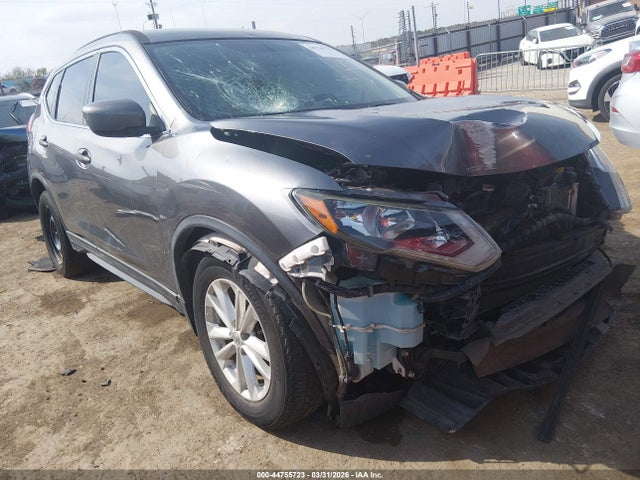 Salvage Nissan Rogue Image
