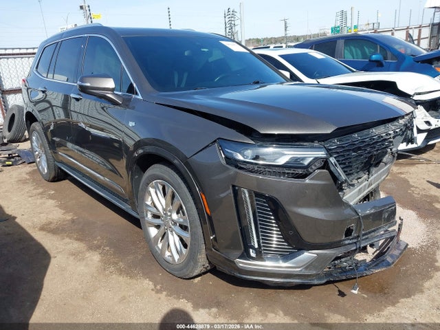 Salvage Cadillac XT6 Image
