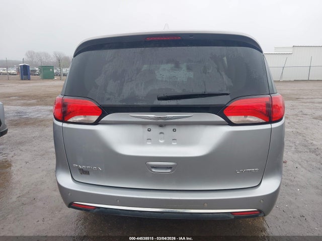 Chrysler Pacifica Limited
