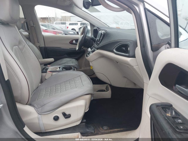 Chrysler Pacifica Limited