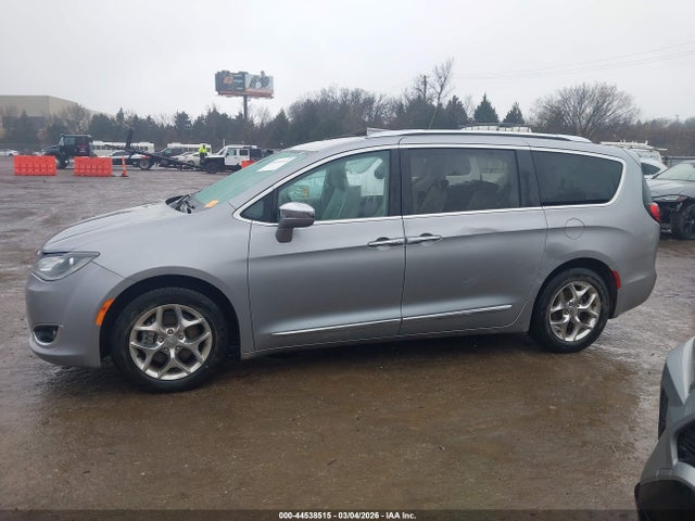 Chrysler Pacifica Limited