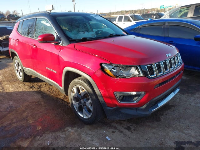 Salvage Jeep Compass Image