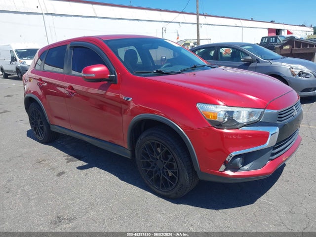 Salvage Mitsubishi Outlander Image