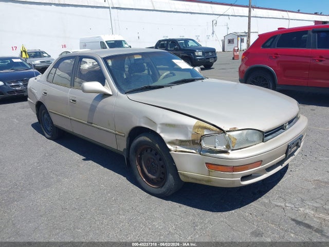 Salvage Toyota Camry Image