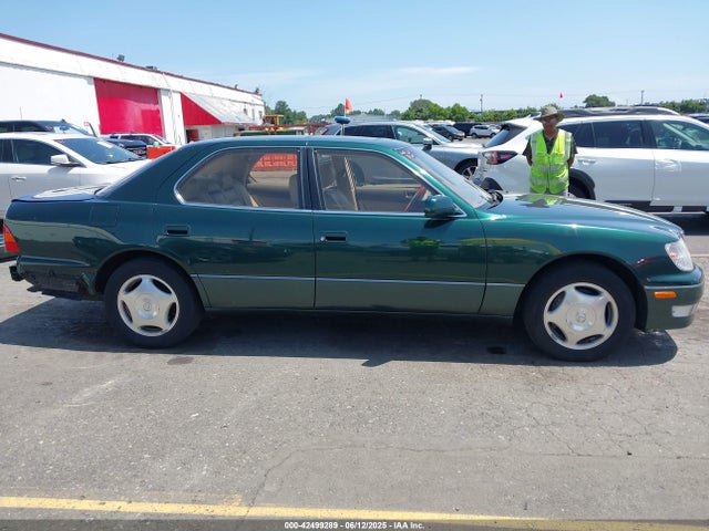 Lexus LS