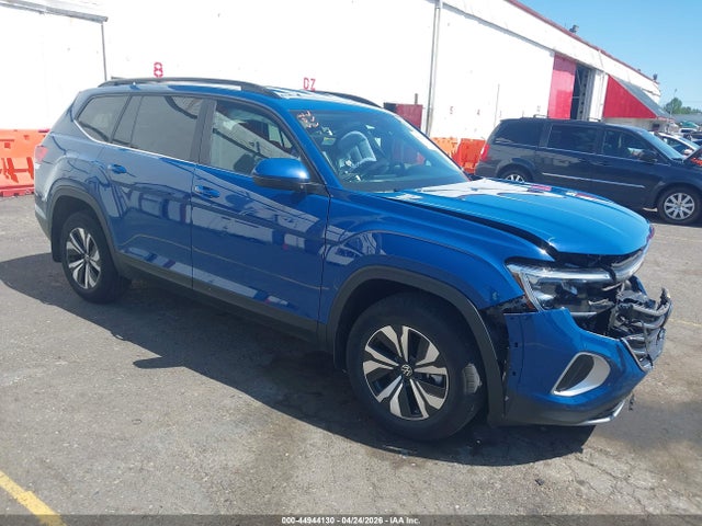 Salvage Volkswagen Atlas Image