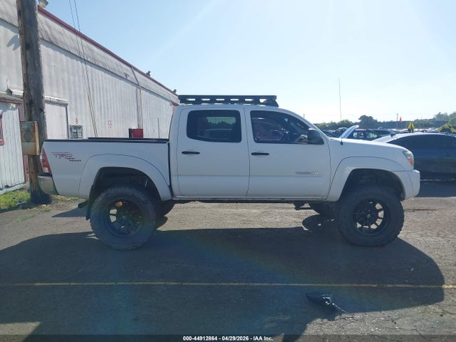 Toyota Tacoma Base V6