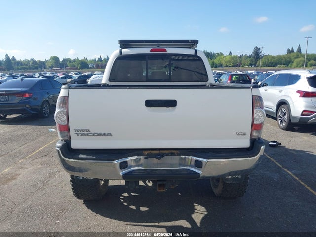 Toyota Tacoma Base V6