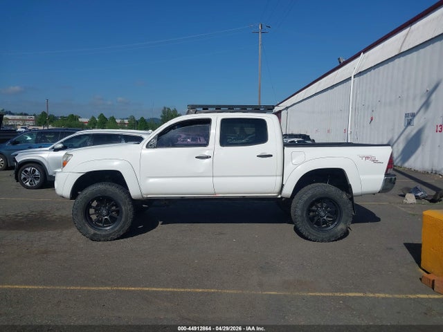 Toyota Tacoma Base V6