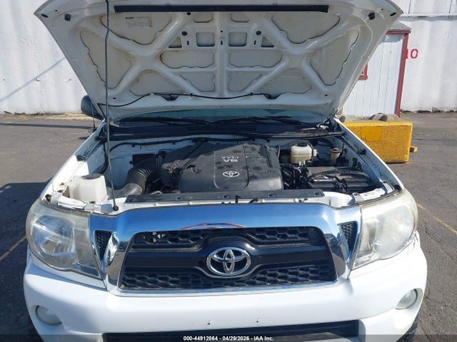 Toyota Tacoma Base V6