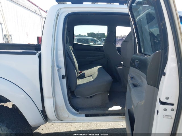 Toyota Tacoma Base V6