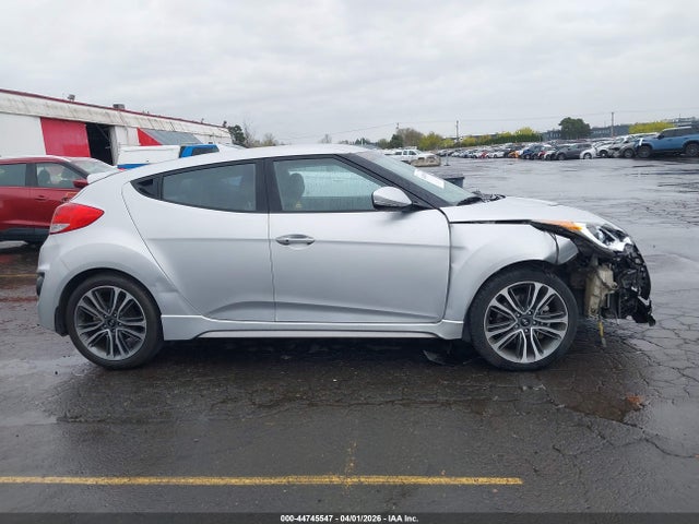 Hyundai VELOSTER Turbo