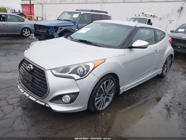 Hyundai VELOSTER Turbo