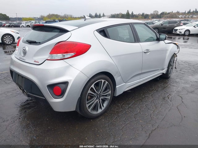 Hyundai VELOSTER Turbo