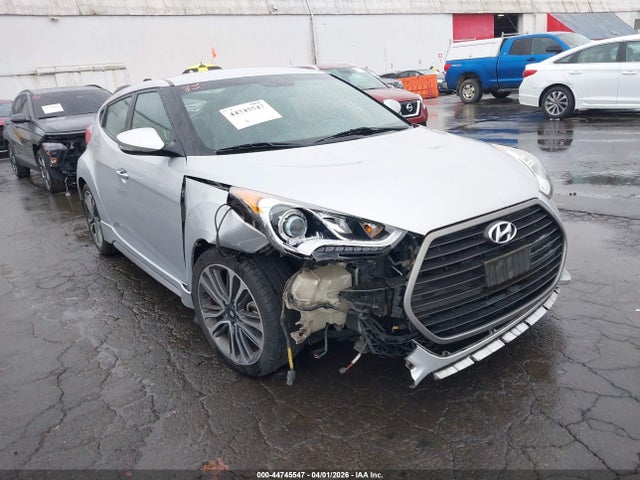 Salvage Hyundai VELOSTER Image