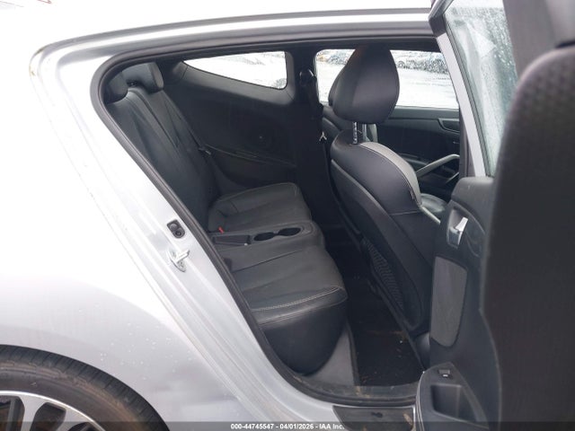 Hyundai VELOSTER Turbo
