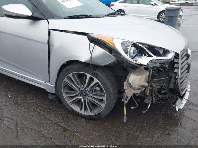 Hyundai VELOSTER Turbo