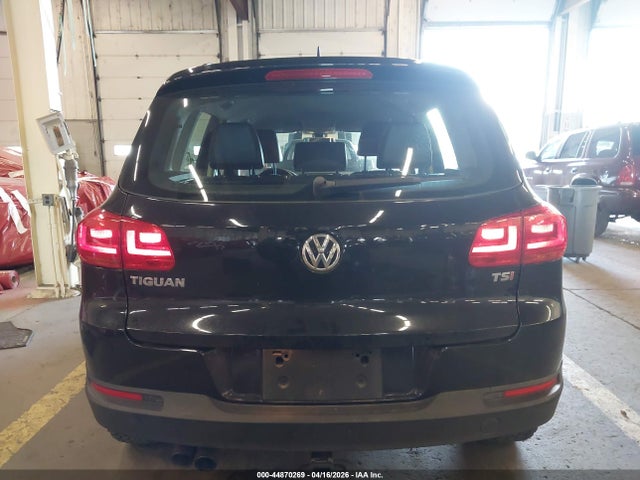 Volkswagen Tiguan S