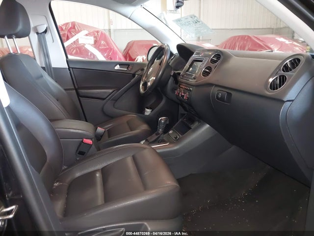 Volkswagen Tiguan S