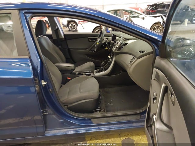 Hyundai ELANTRA Se