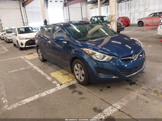 Salvage Hyundai ELANTRA Image
