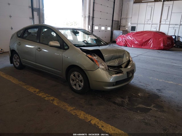 Salvage Toyota Prius Image