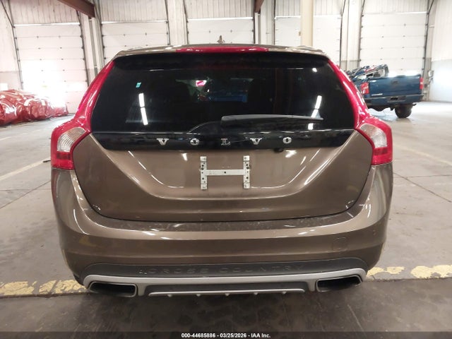 Volvo V60 Cross Country T5