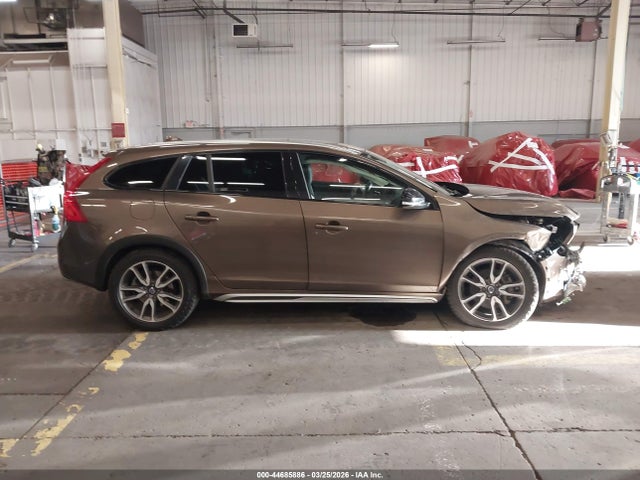 Volvo V60 Cross Country T5